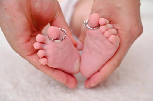 诸城怎样给宝宝喂奶